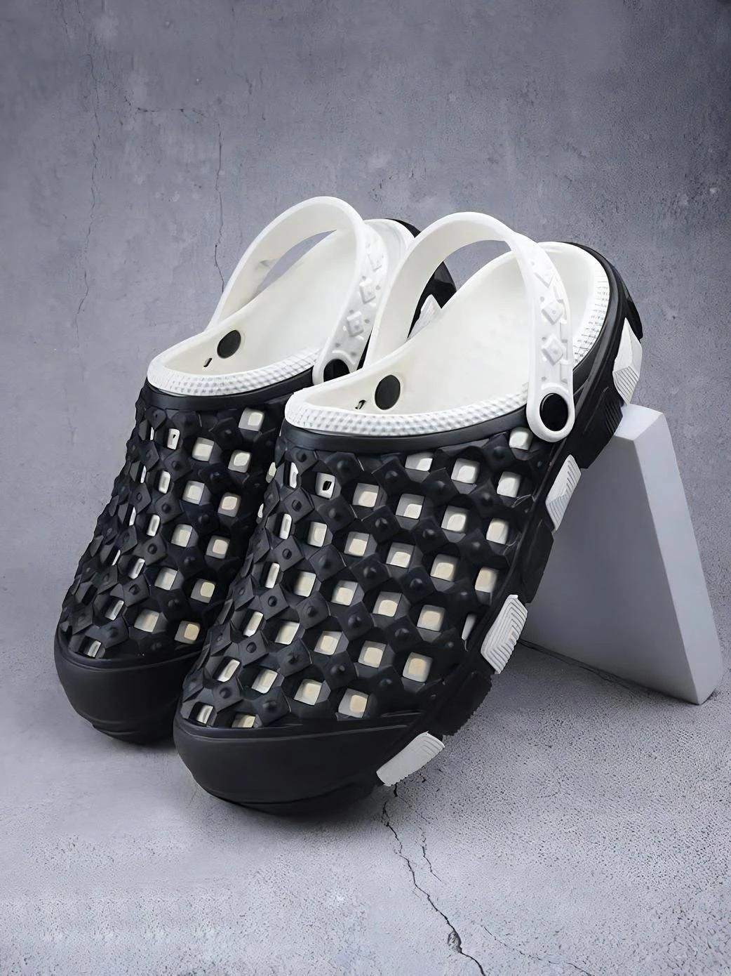 NIUVELLA Clogs Footwear